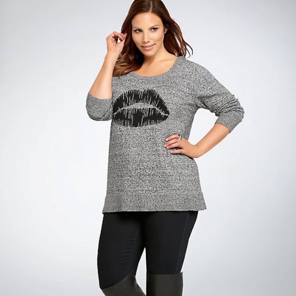 Torrid lips print crew neck sweater 100% cotton Size 3X - Picture 2 of 5
